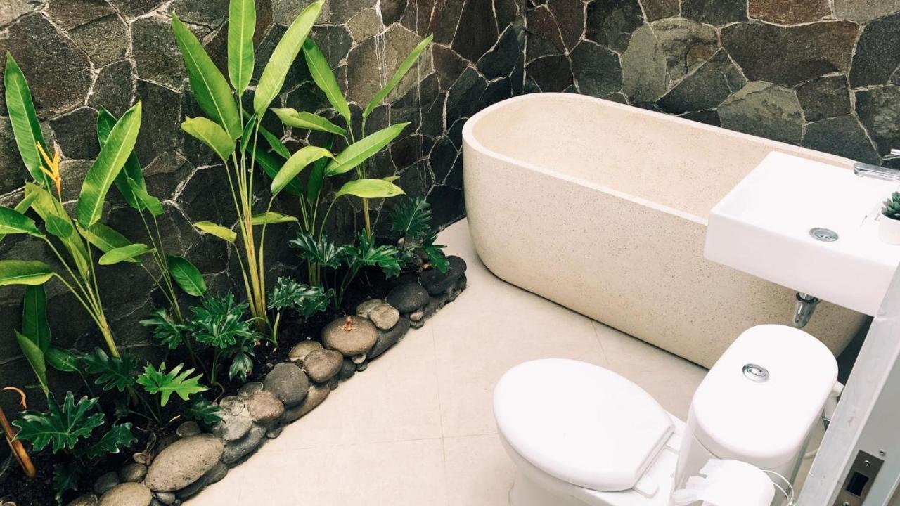 Villa Tjokro Jogjakarta Buitenkant foto